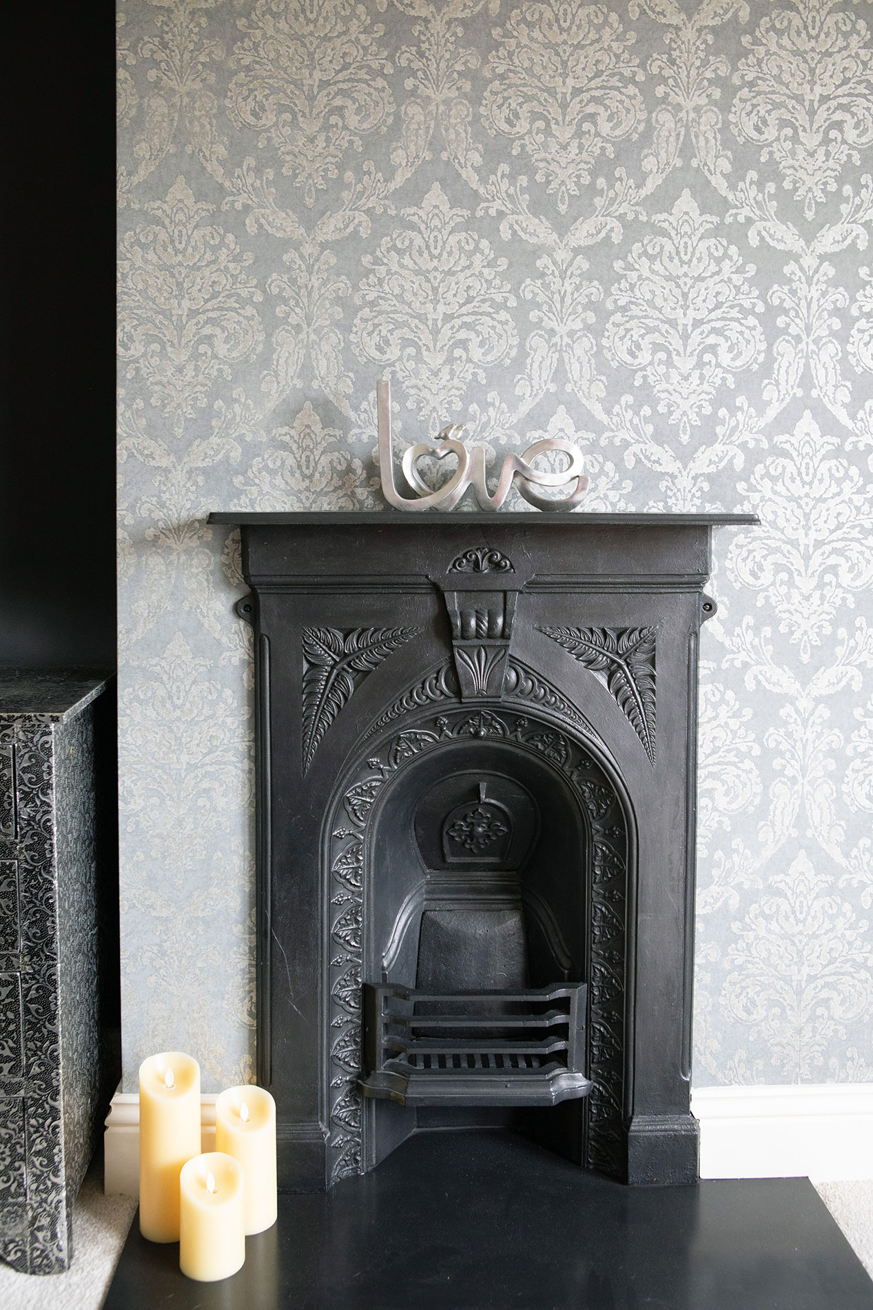 Wallpaper Feature Fireplace, Shefford - BELLE decorating